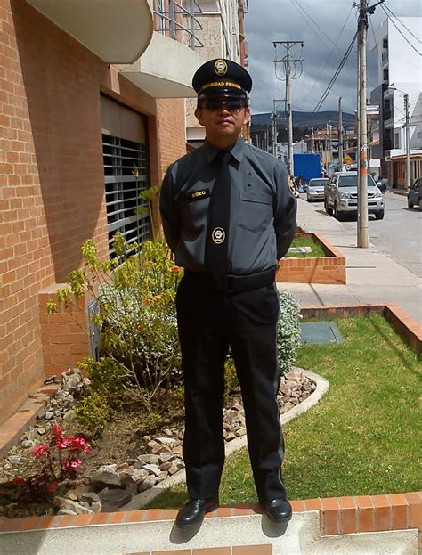 ﻿requisitos del uniforme del oficial de seguridad en california