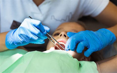 ﻿requisitos educativos para un endodoncista