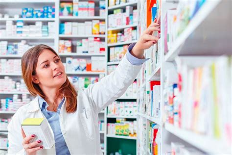 ﻿¿cuáles son los deberes de un trabajador de almacén de farmacia?
