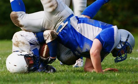 ﻿¿cómo puede una conmoción cerebral acabar con la carrera futbolística?