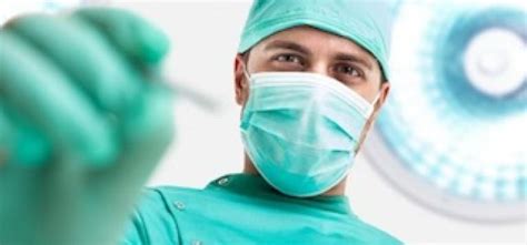 ﻿¿debo ser anestesiólogo o cirujano plástico?