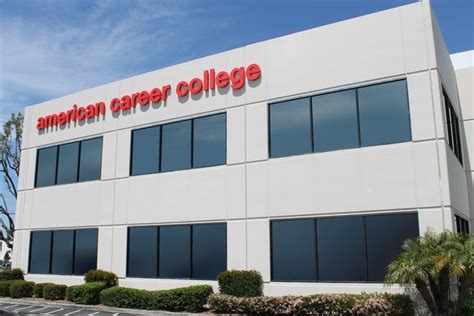 ﻿¿es american career college una escuela acreditada?