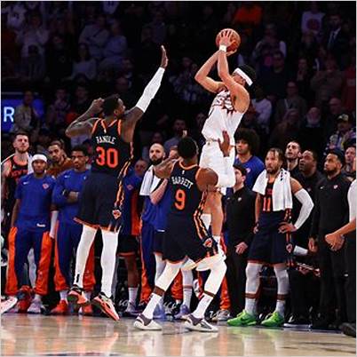 Devin Booker’s 3-pointer in final seconds lifts Suns over Knicks